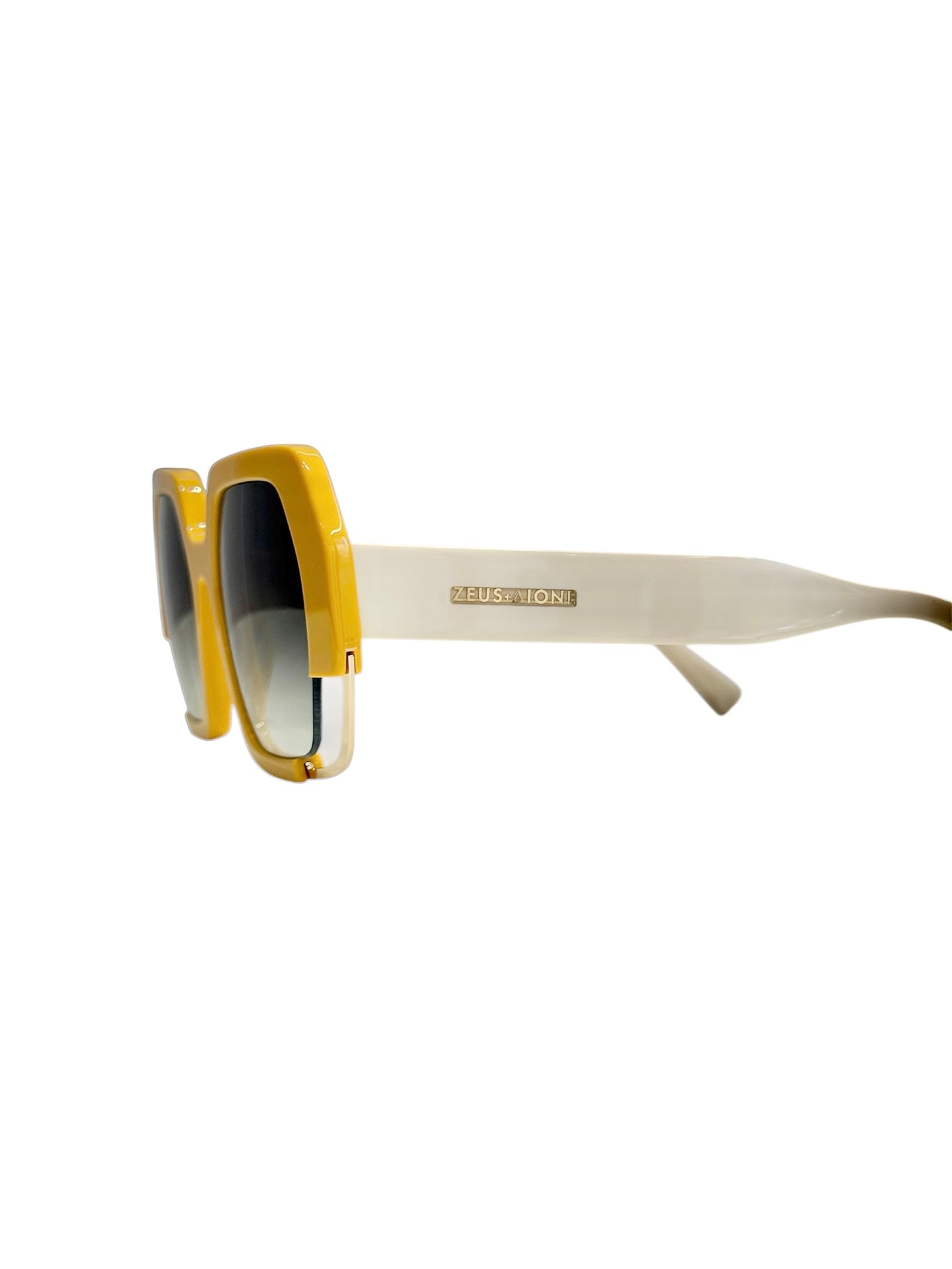 Zeus+Dione Arethusa Sunglasses (non returnable item)
