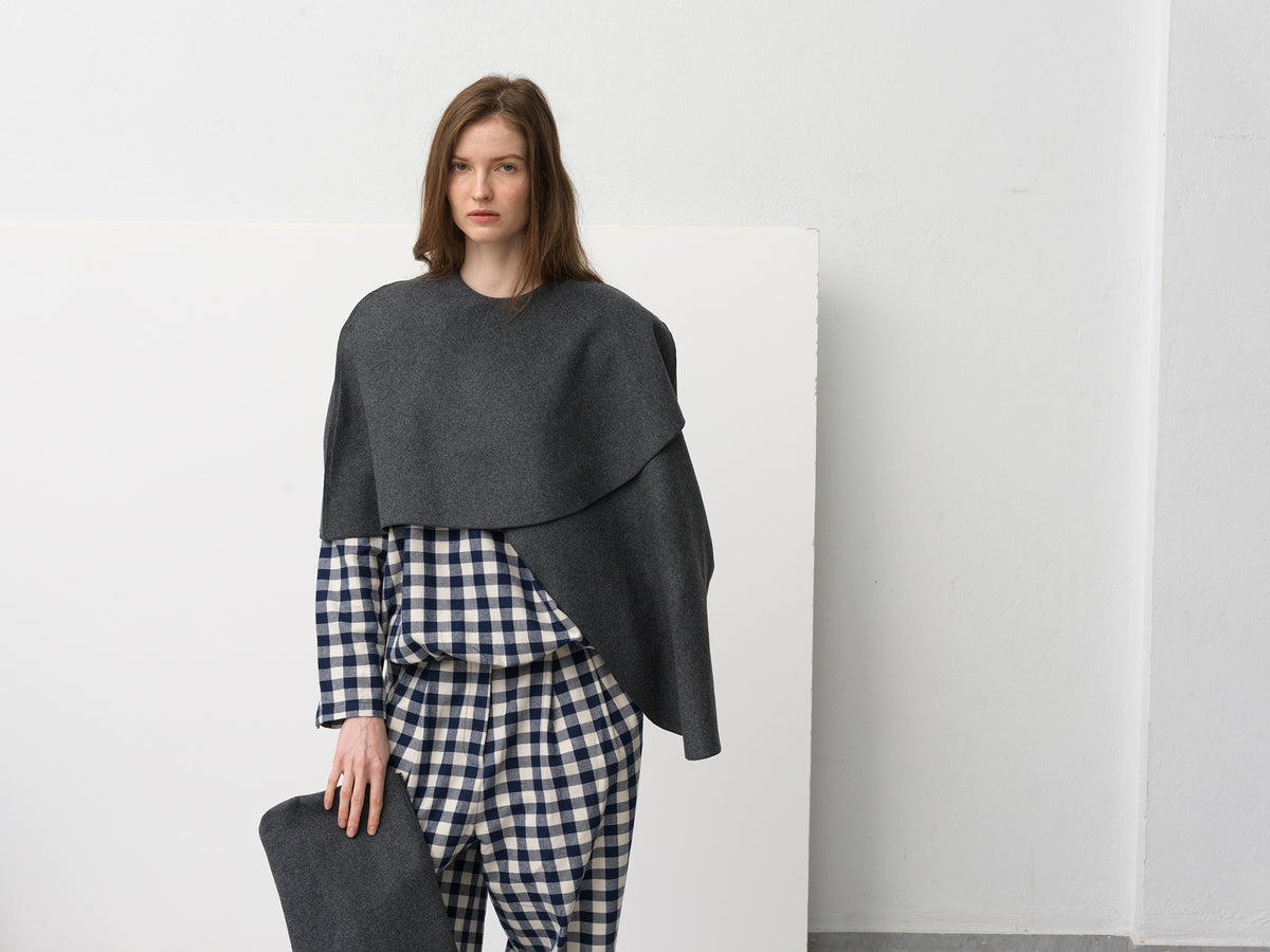 Key Wool Cloak Deep Smoke Grey