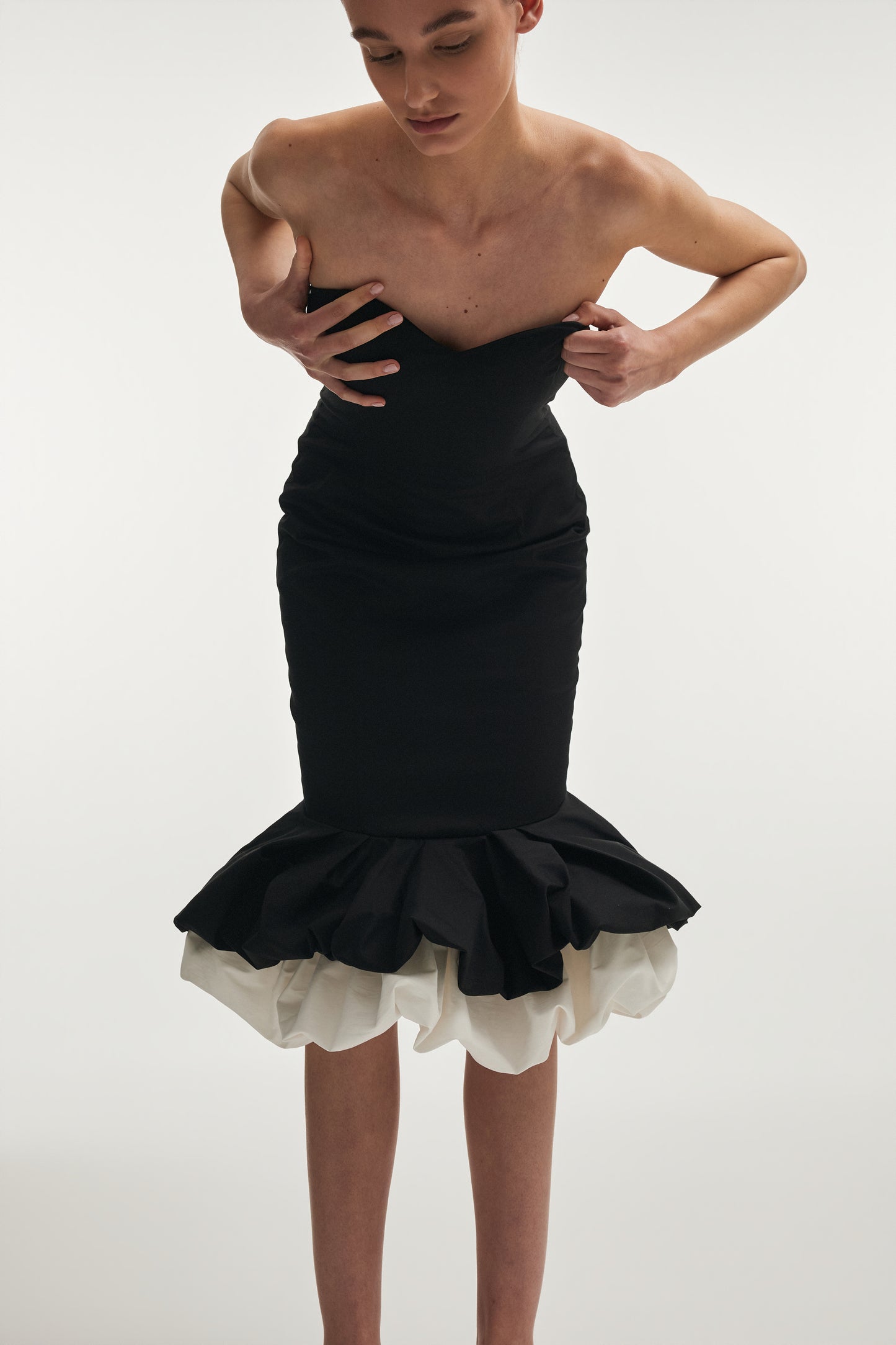 Nadia Rapti Hibiscus Cocktail Dress Black /White